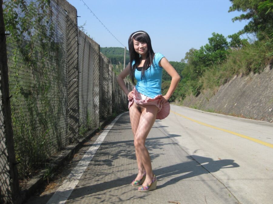 WET CHINESE TEEN,asian spread ,flash outdoors,public upskirt 13 of 96 pics