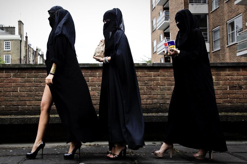 Hijabi girls to wank over 2 of 14 pics