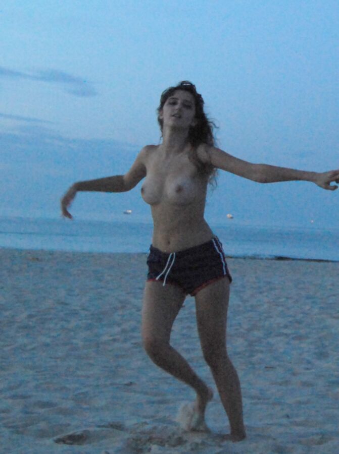 Free porn pics of Polish girl Himlothka naked on beach 2 of 5 pics