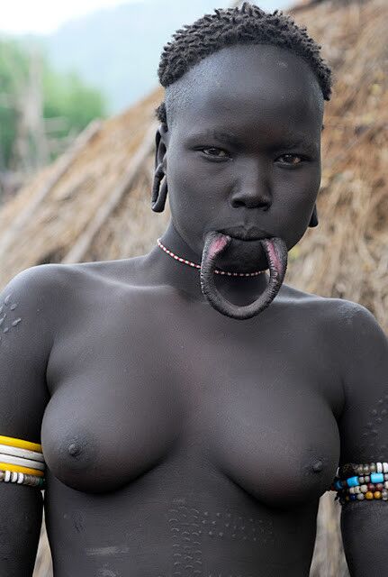 Free porn pics of African tribe – Mursi (Ethiopia) 17 of 41 pics