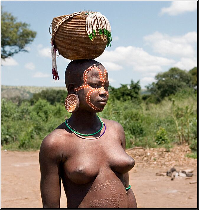 Free porn pics of African tribe – Mursi (Ethiopia) 6 of 41 pics
