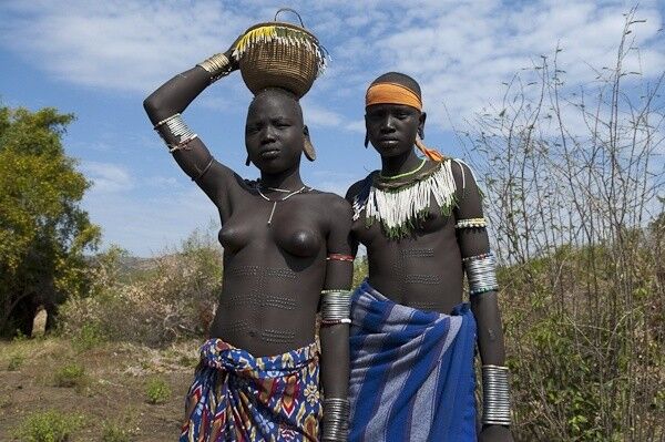 Free porn pics of African tribe – Mursi (Ethiopia) 20 of 41 pics