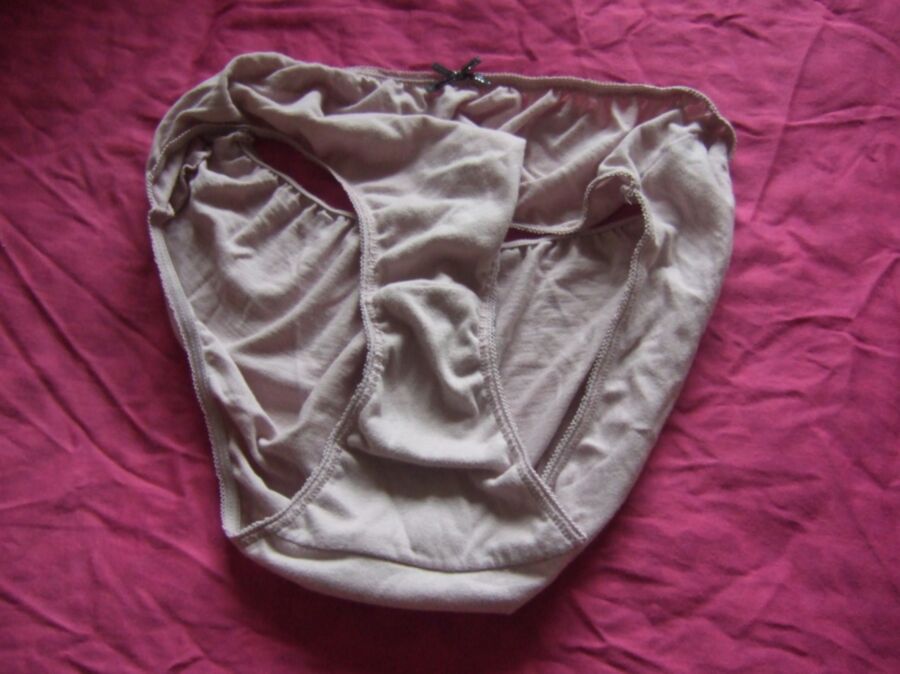 Free porn pics of Wifes panties from the wash bin 12 of 16 pics
