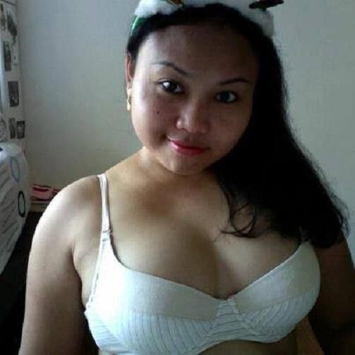 Selfie - Indonesia Sexy Servant (no nude) 6 of 99 pics