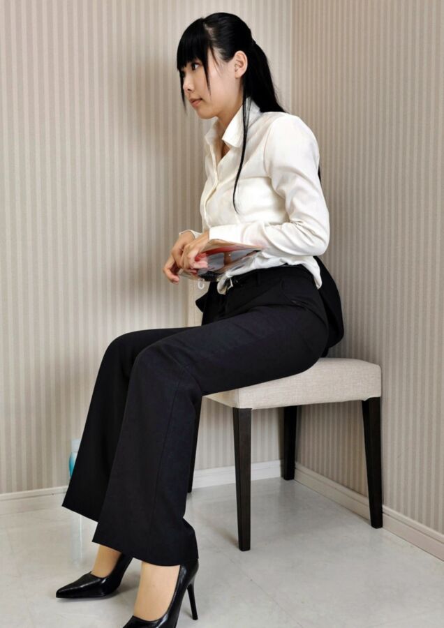Office Girl Yuka Matsuura 14 of 19 pics