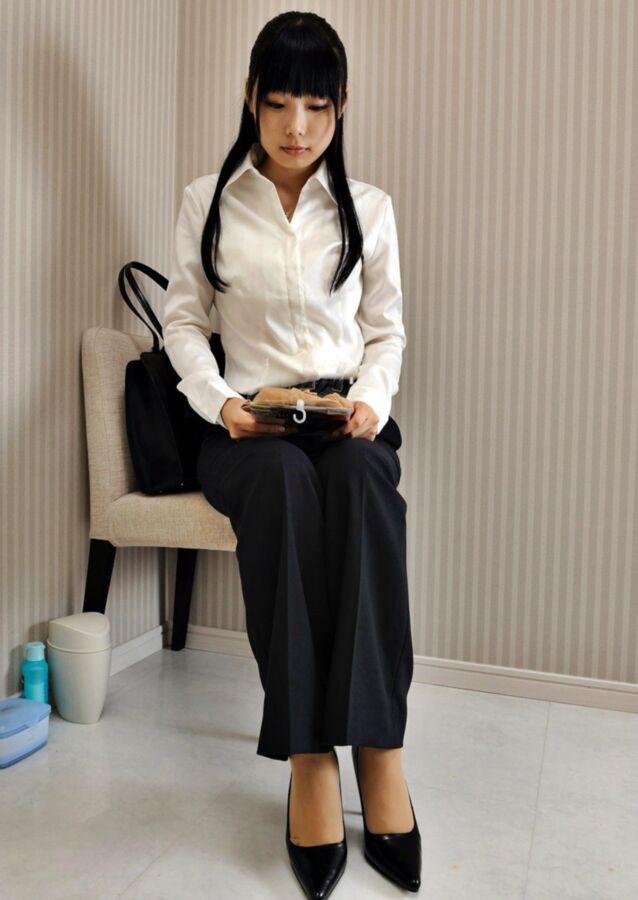 Office Girl Yuka Matsuura 15 of 19 pics