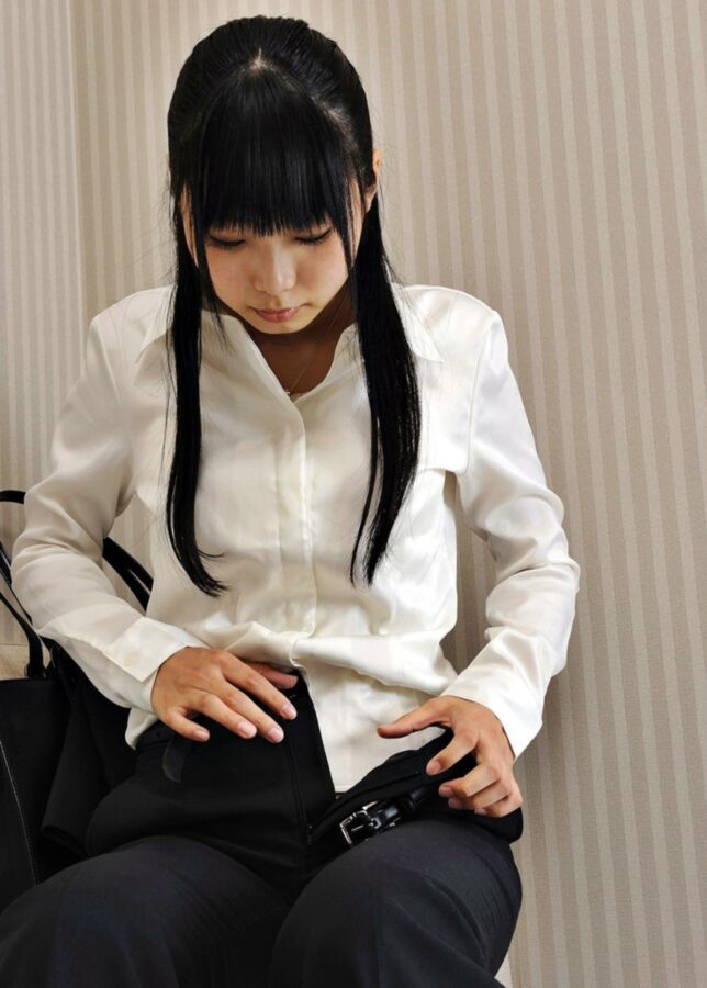 Office Girl Yuka Matsuura 17 of 19 pics