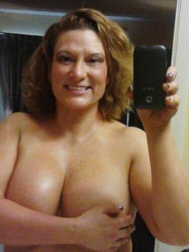 Free porn pics of My friends mom 6 of 10 pics