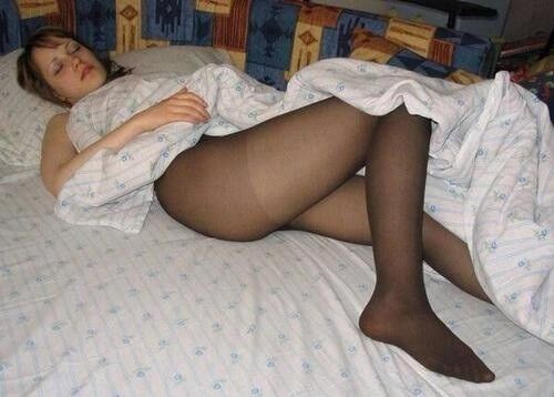 Free porn pics of Tights pantyhose nylons web finds  16 of 17 pics