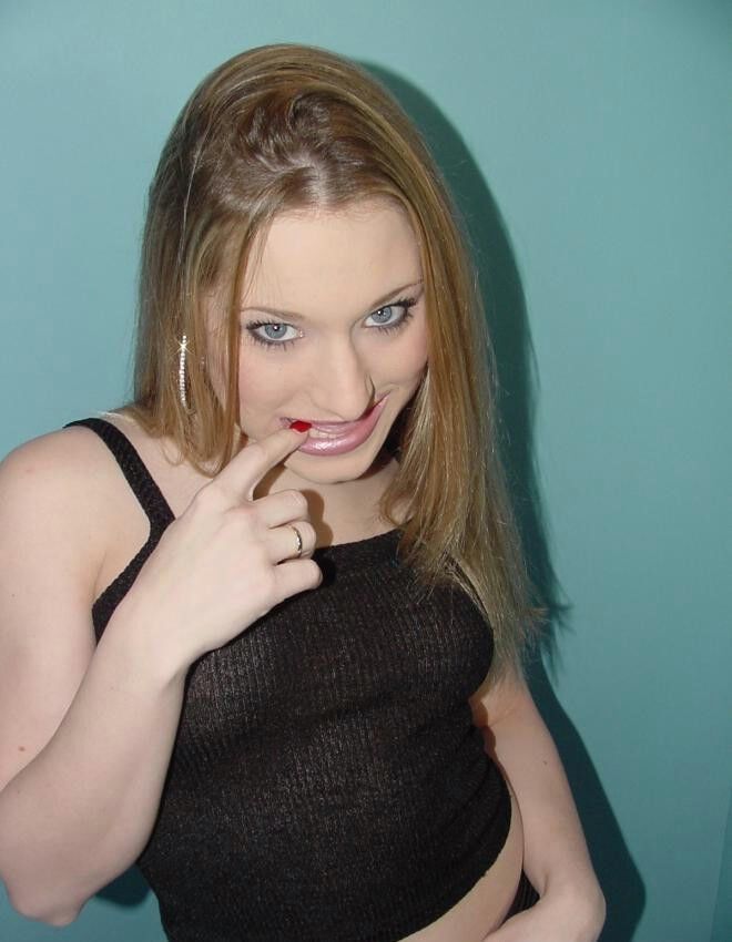 Free porn pics of Teen babe first time at the GloryHole 1 of 14 pics