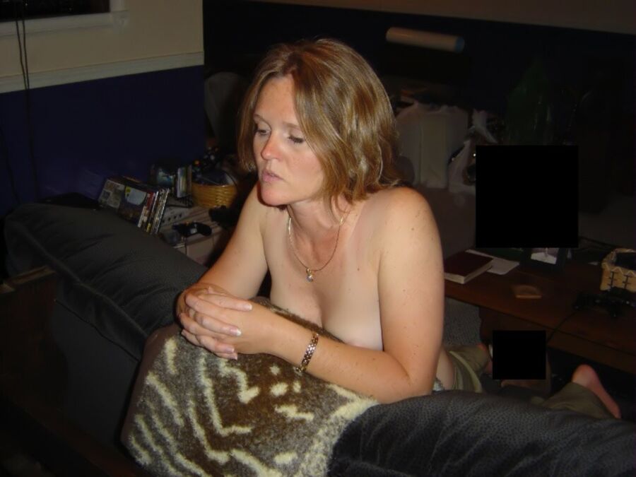 Free porn pics of a shy young lady kellie anne 15 of 122 pics