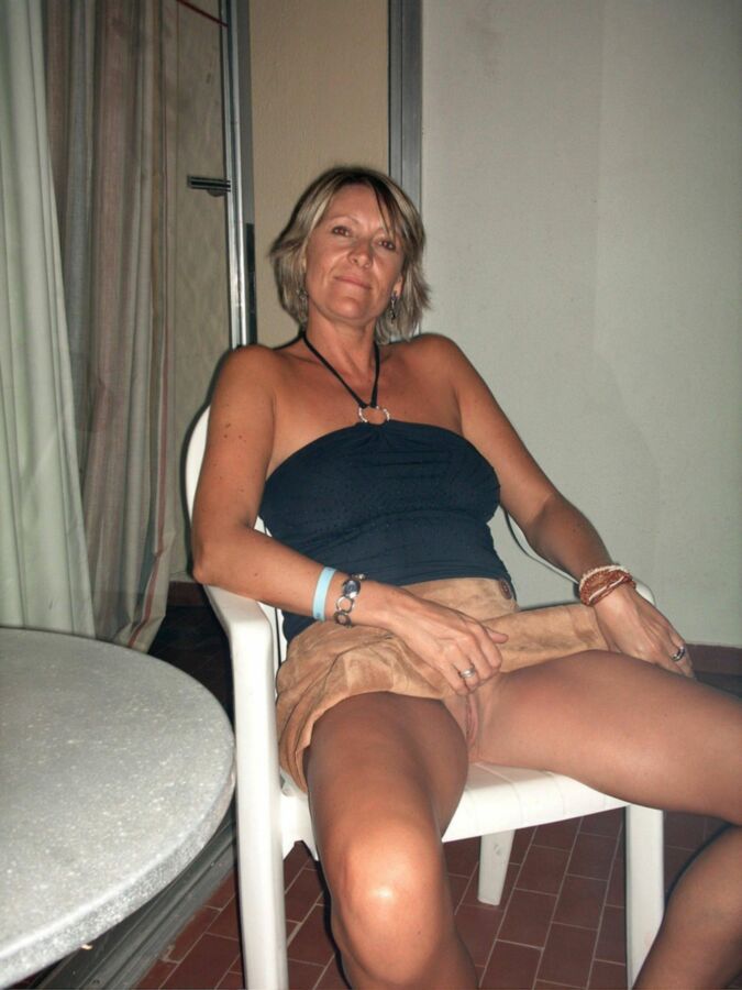 Free porn pics of great Milf I would like to cum  10 of 176 pics