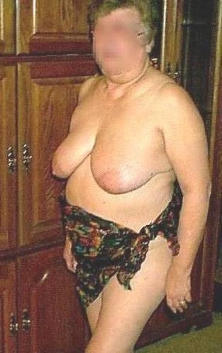 Free porn pics of Grandma Popped her Tits Out 7 of 99 pics